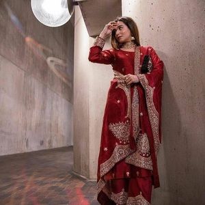 Meet your Posher, Parveen